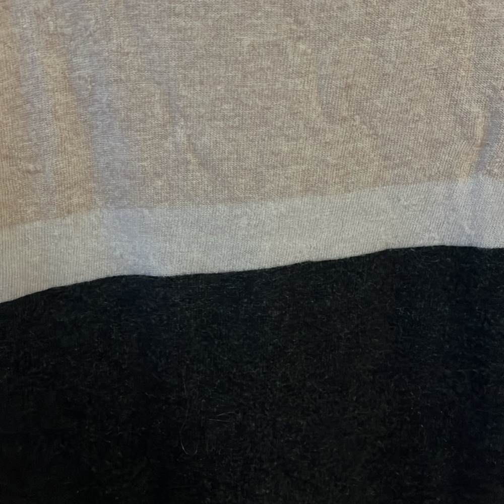 a’reve black tan and white color block long sleeve sweater - Picture 3 of 9